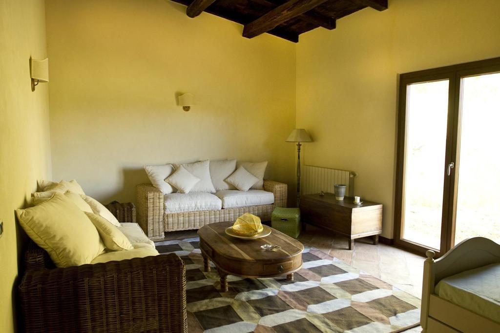 Agriturismo Borgo Serafino Mangone  Buitenkant foto