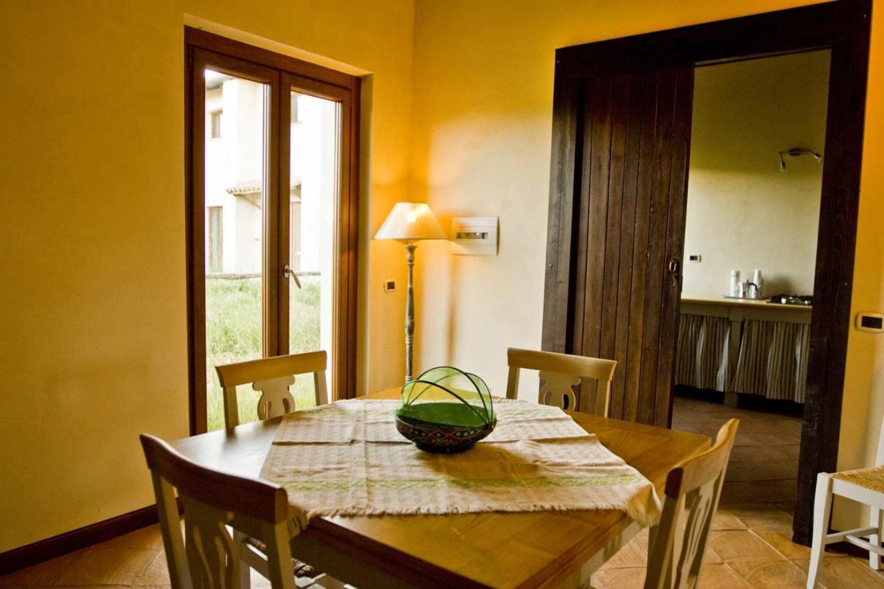 Agriturismo Borgo Serafino Mangone  Buitenkant foto