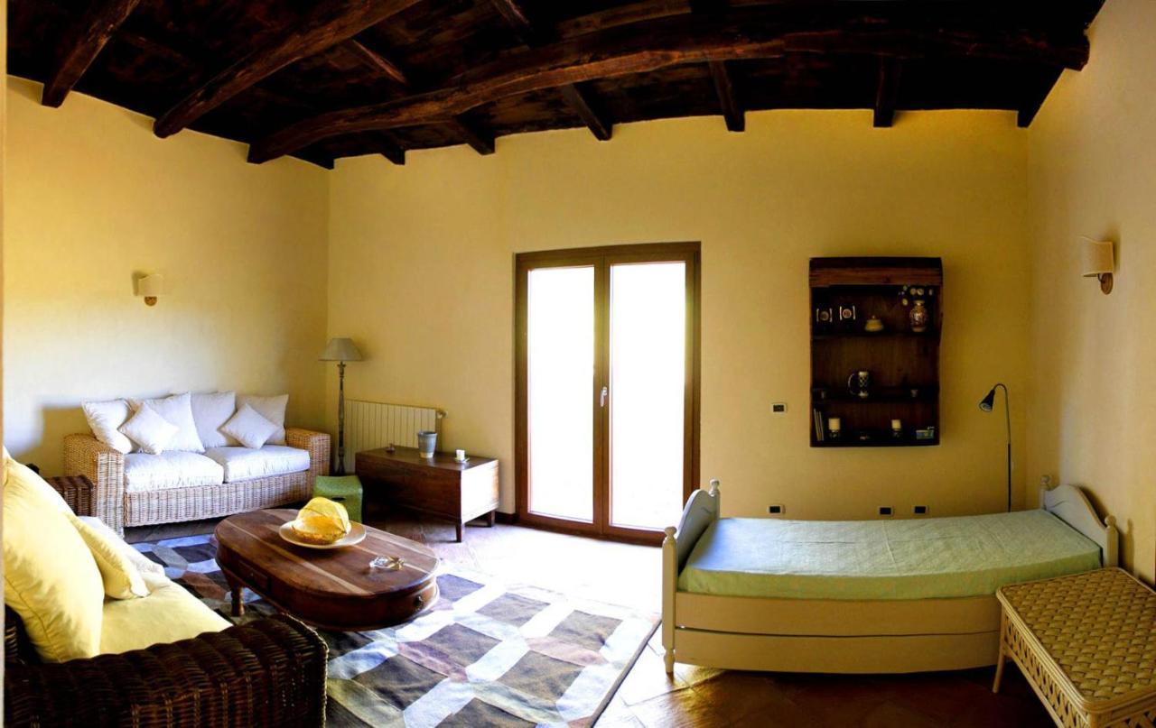 Agriturismo Borgo Serafino Mangone  Buitenkant foto