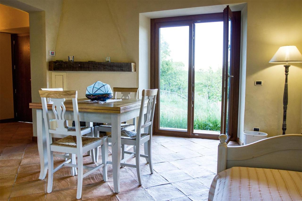Agriturismo Borgo Serafino Mangone  Buitenkant foto