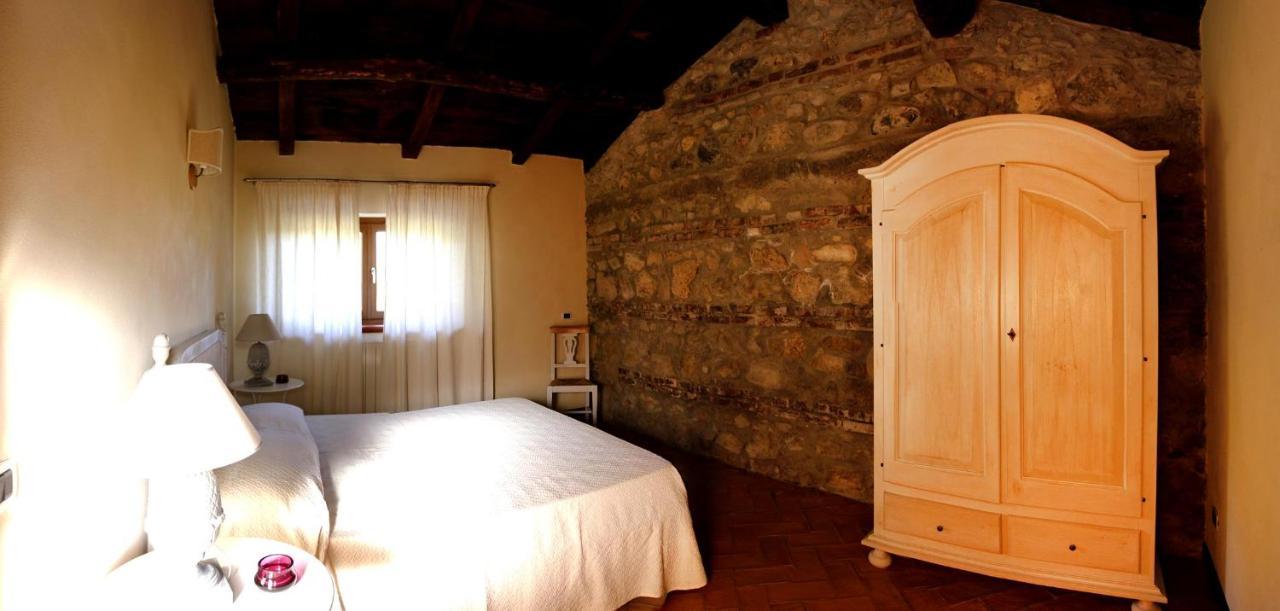 Agriturismo Borgo Serafino Mangone  Buitenkant foto