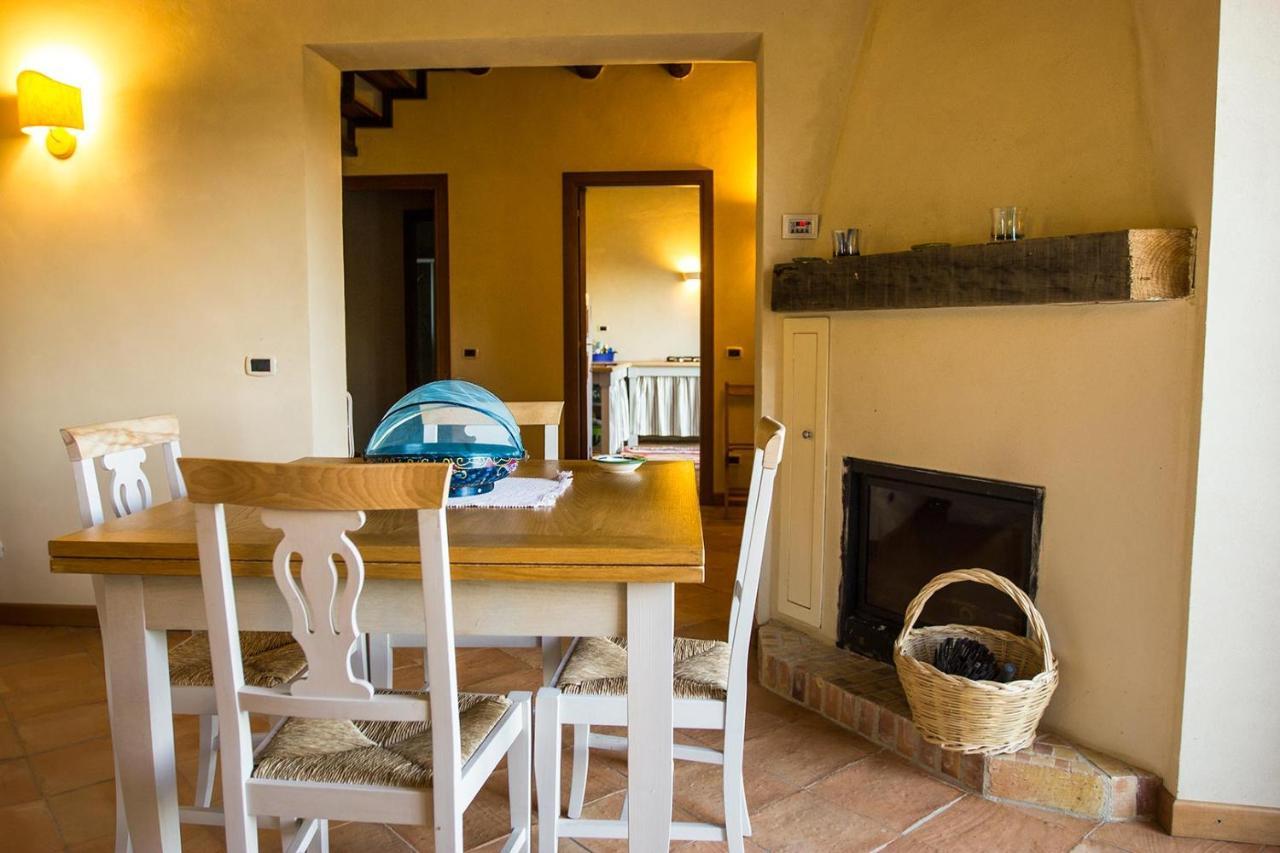 Agriturismo Borgo Serafino Mangone  Buitenkant foto